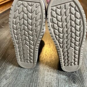 Kookaburra gray boots